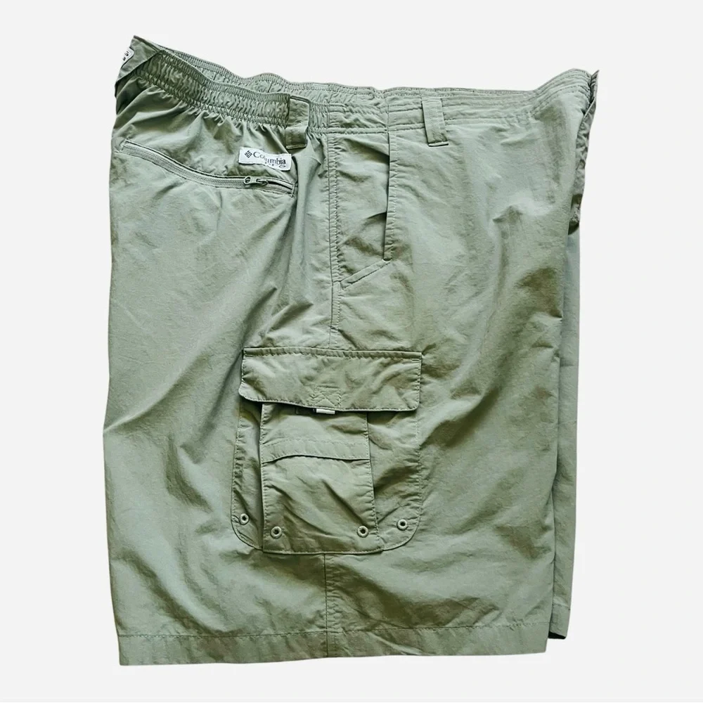 Columbia fishing gear nylon green olive cargo shorts L pocket zipper button logo
